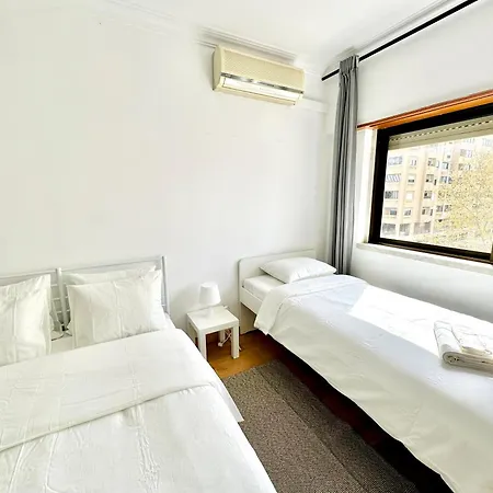 Pensionat Parque Nacoes Paradise *