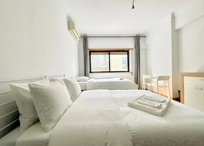 Parque Nacoes Paradise Лиссабон