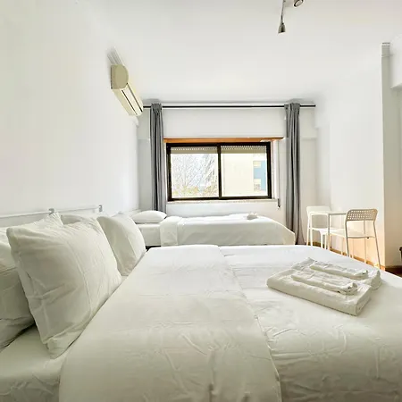 Parque Nacoes Paradise リスボン